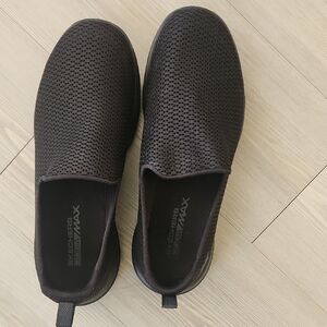 Skechers Women's Black Slip-On Gogamax